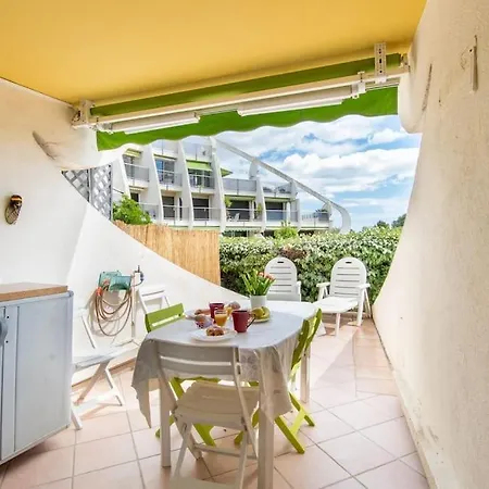 Les Jardins De La * Terrasse * 1ere Ligne * A 50 M アパート *